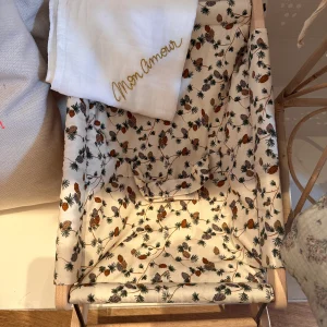 Langes blanc brodé "mon amour"